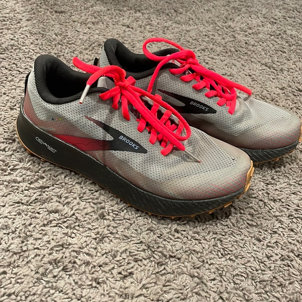 Women’s Brooks Catamount